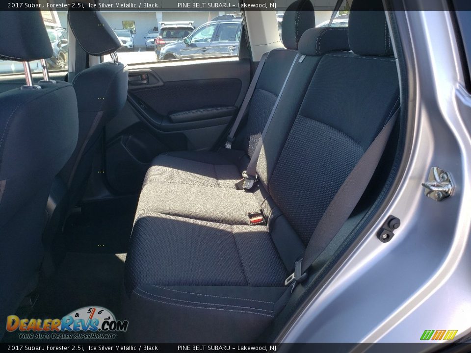 2017 Subaru Forester 2.5i Ice Silver Metallic / Black Photo #22