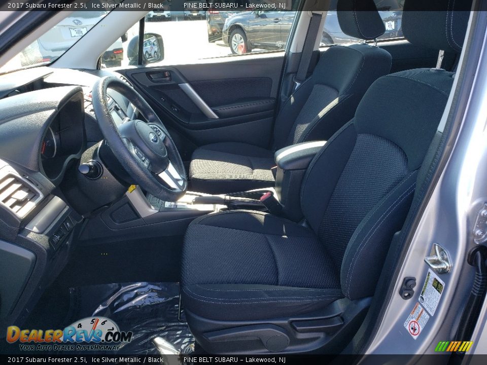 2017 Subaru Forester 2.5i Ice Silver Metallic / Black Photo #27