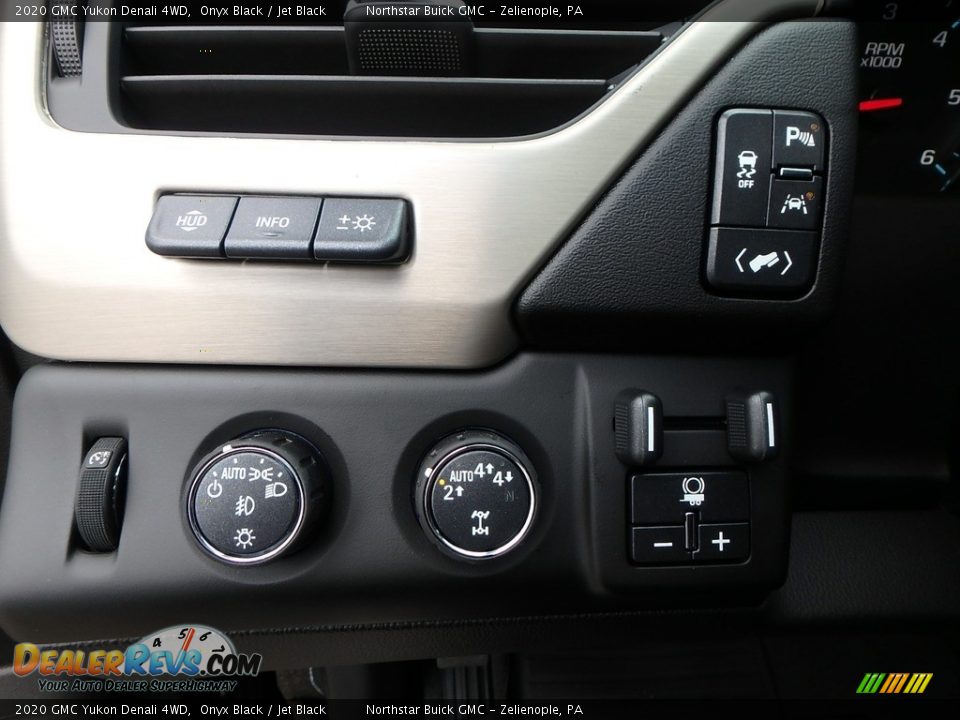 2020 GMC Yukon Denali 4WD Onyx Black / Jet Black Photo #17