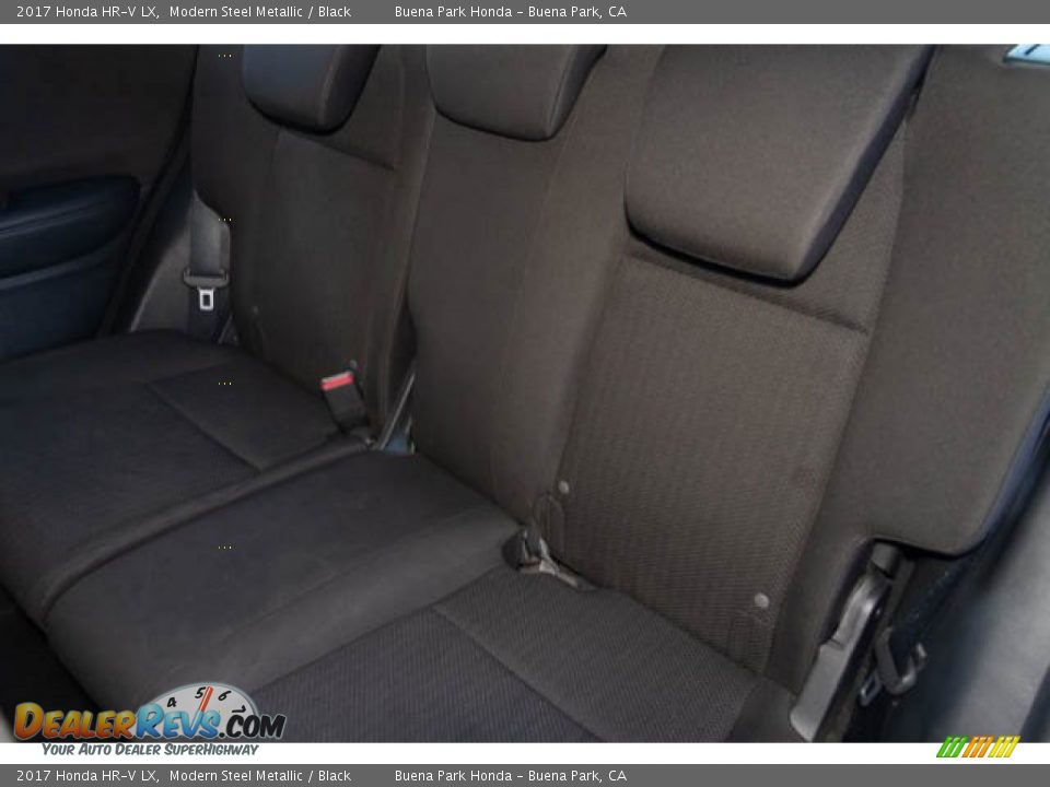 2017 Honda HR-V LX Modern Steel Metallic / Black Photo #18