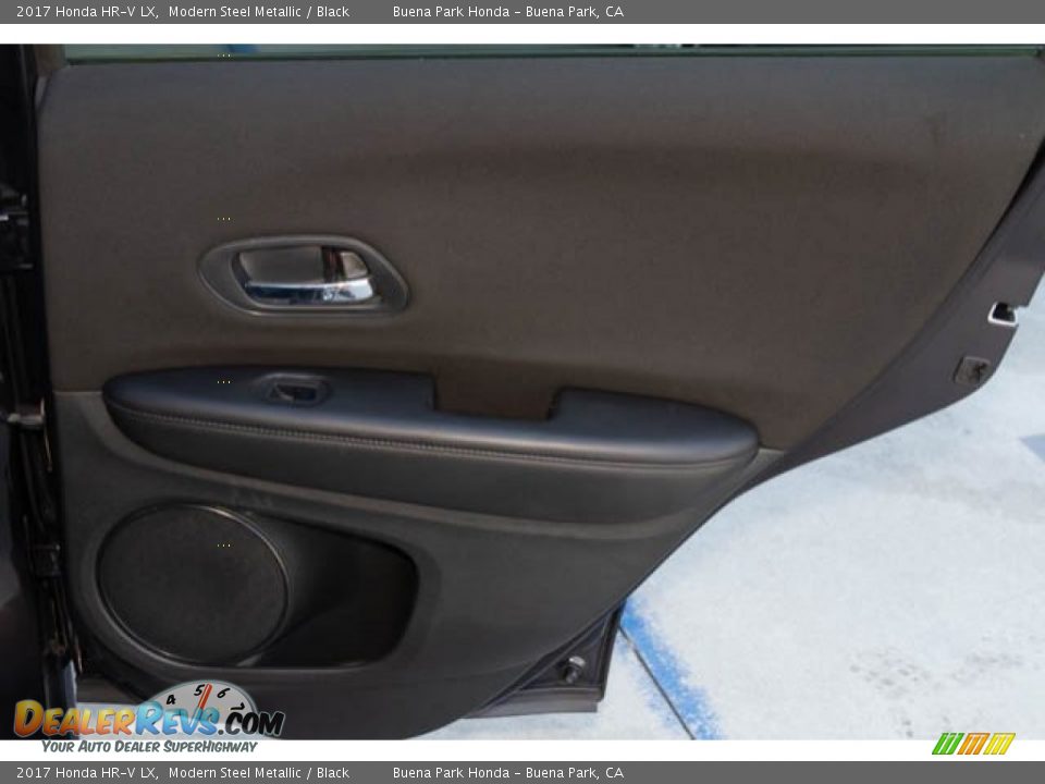 2017 Honda HR-V LX Modern Steel Metallic / Black Photo #30