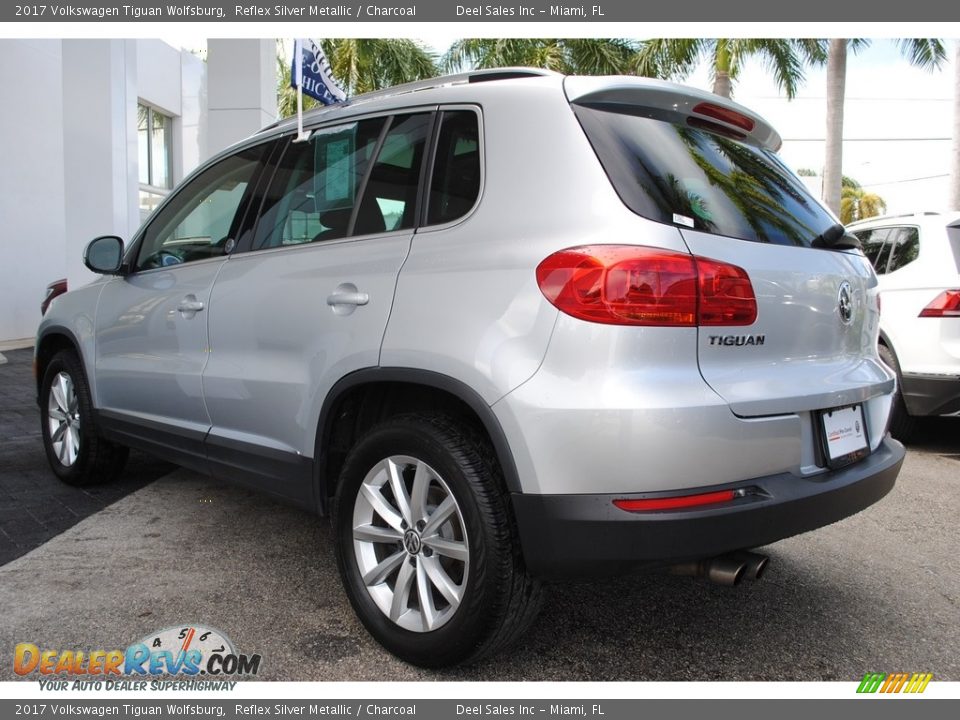 2017 Volkswagen Tiguan Wolfsburg Reflex Silver Metallic / Charcoal Photo #7