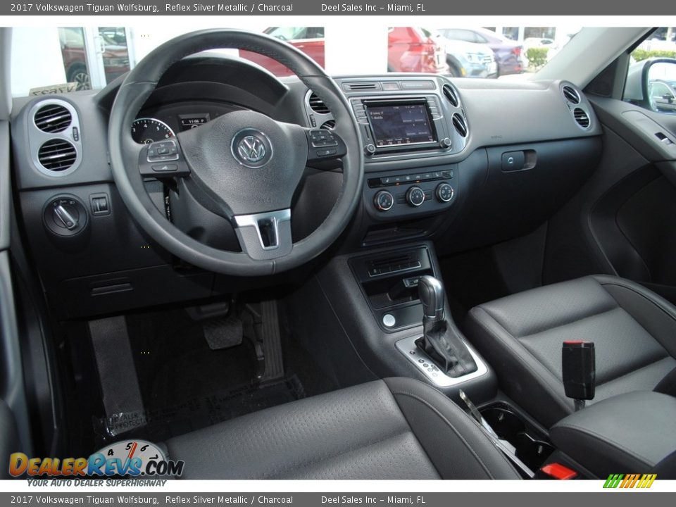 2017 Volkswagen Tiguan Wolfsburg Reflex Silver Metallic / Charcoal Photo #12