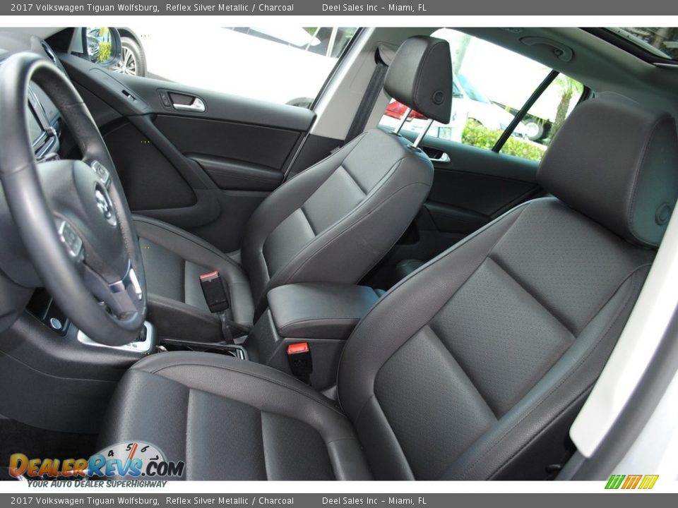 2017 Volkswagen Tiguan Wolfsburg Reflex Silver Metallic / Charcoal Photo #14