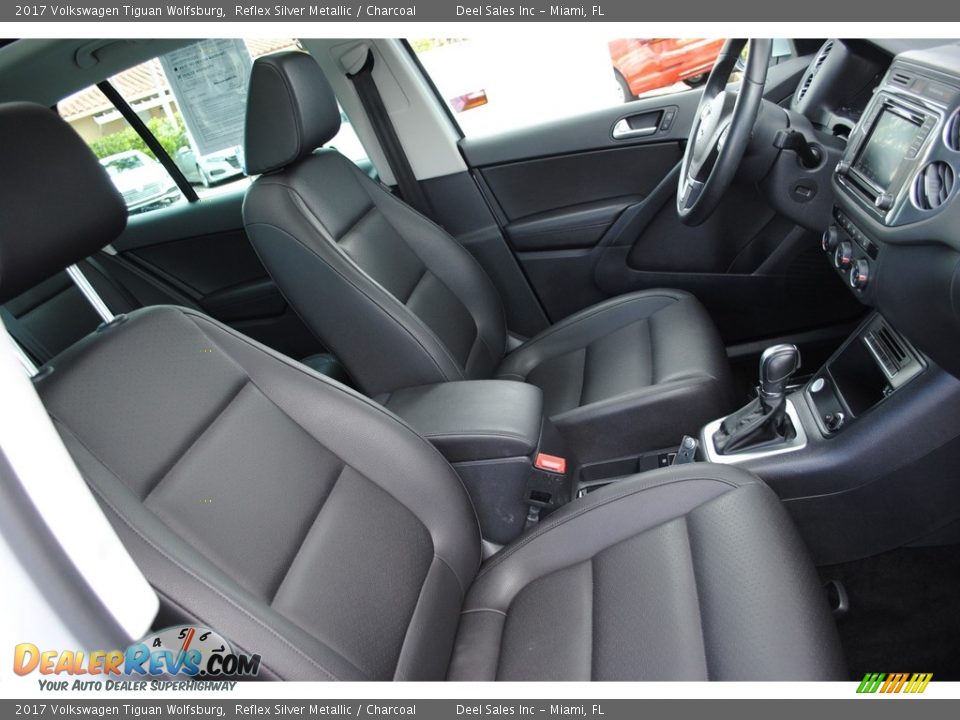 2017 Volkswagen Tiguan Wolfsburg Reflex Silver Metallic / Charcoal Photo #18