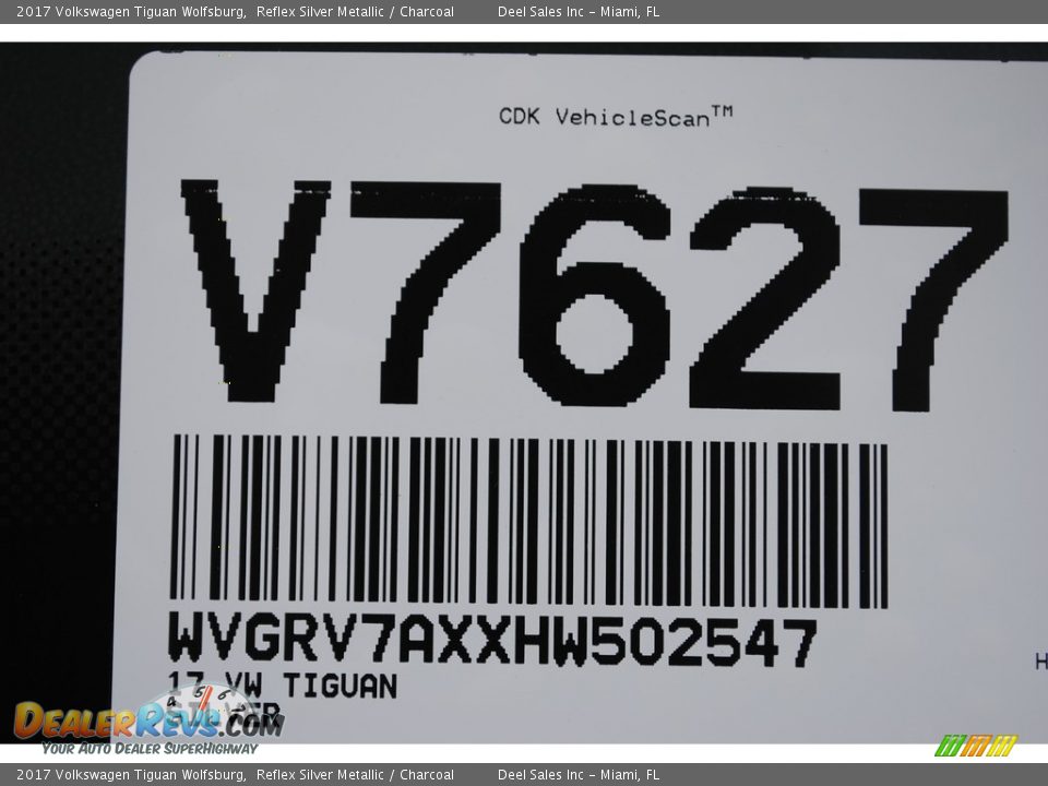 2017 Volkswagen Tiguan Wolfsburg Reflex Silver Metallic / Charcoal Photo #20