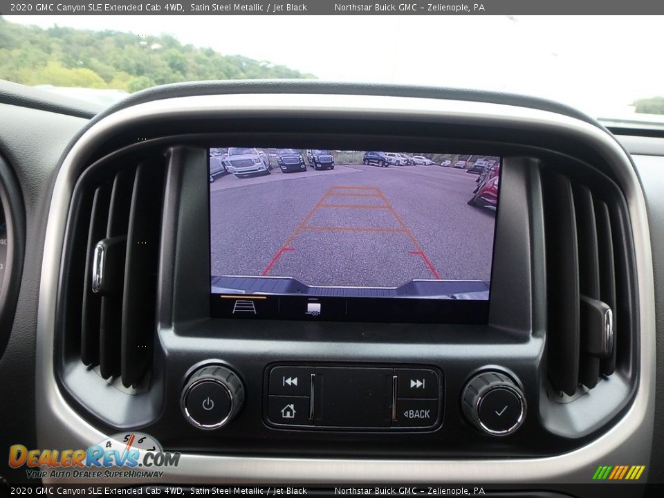 Controls of 2020 GMC Canyon SLE Extended Cab 4WD Photo #19