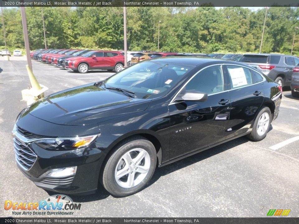 Front 3/4 View of 2020 Chevrolet Malibu LS Photo #1