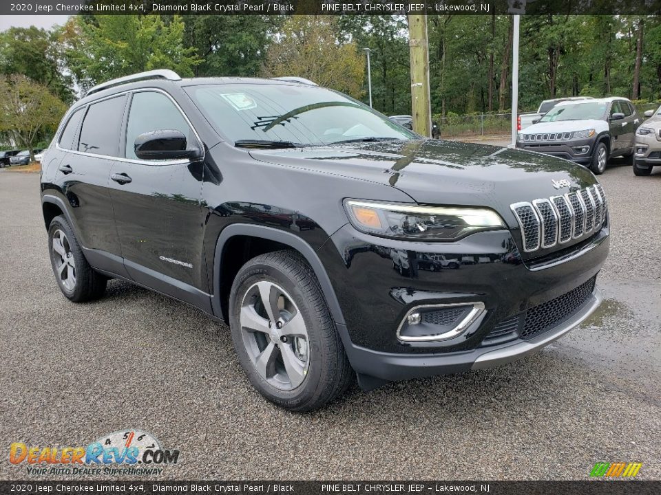 Front 3/4 View of 2020 Jeep Cherokee Limited 4x4 Photo #1