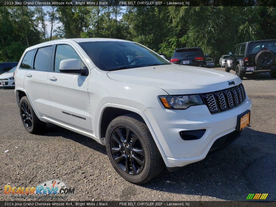 2019 Jeep Grand Cherokee Altitude 4x4 Bright White / Black Photo #1