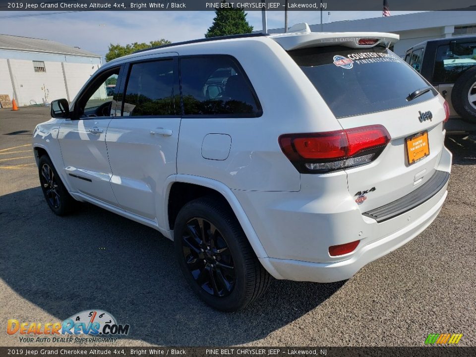 2019 Jeep Grand Cherokee Altitude 4x4 Bright White / Black Photo #2