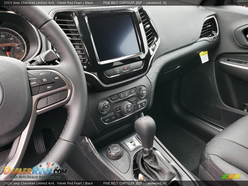 2020 Jeep Cherokee Limited 4x4 Shifter Photo #10