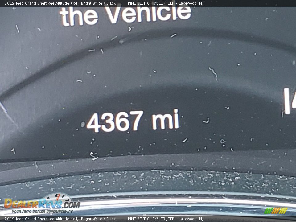 2019 Jeep Grand Cherokee Altitude 4x4 Bright White / Black Photo #5