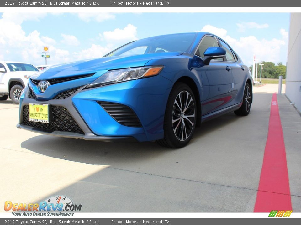 2019 Toyota Camry SE Blue Streak Metallic / Black Photo #4