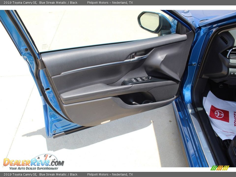 2019 Toyota Camry SE Blue Streak Metallic / Black Photo #9