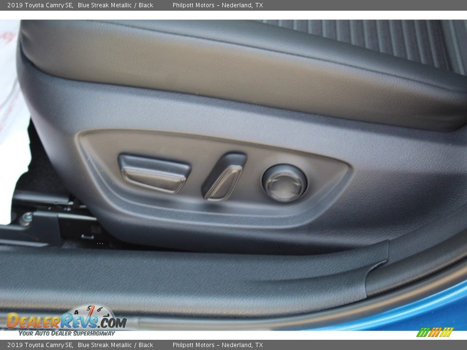 2019 Toyota Camry SE Blue Streak Metallic / Black Photo #11