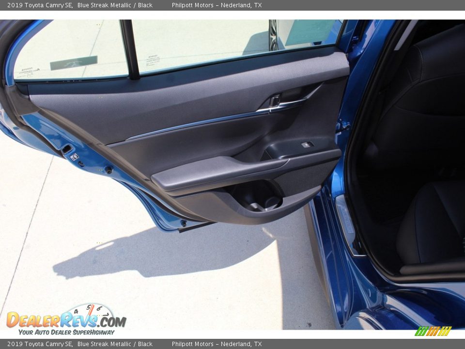 2019 Toyota Camry SE Blue Streak Metallic / Black Photo #19