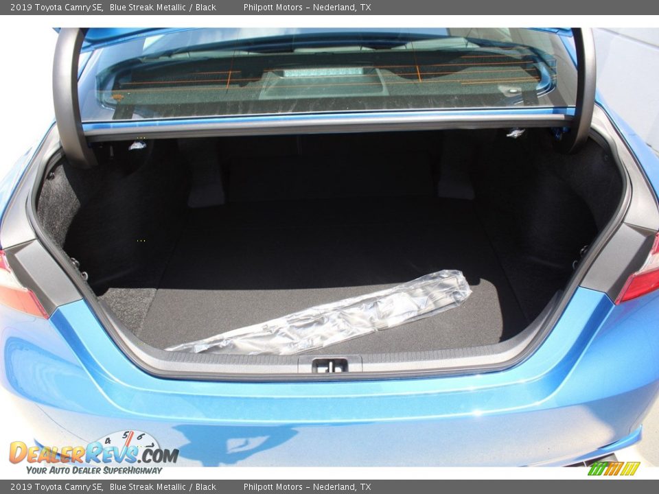 2019 Toyota Camry SE Blue Streak Metallic / Black Photo #23