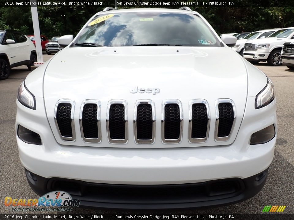 2016 Jeep Cherokee Latitude 4x4 Bright White / Black Photo #9