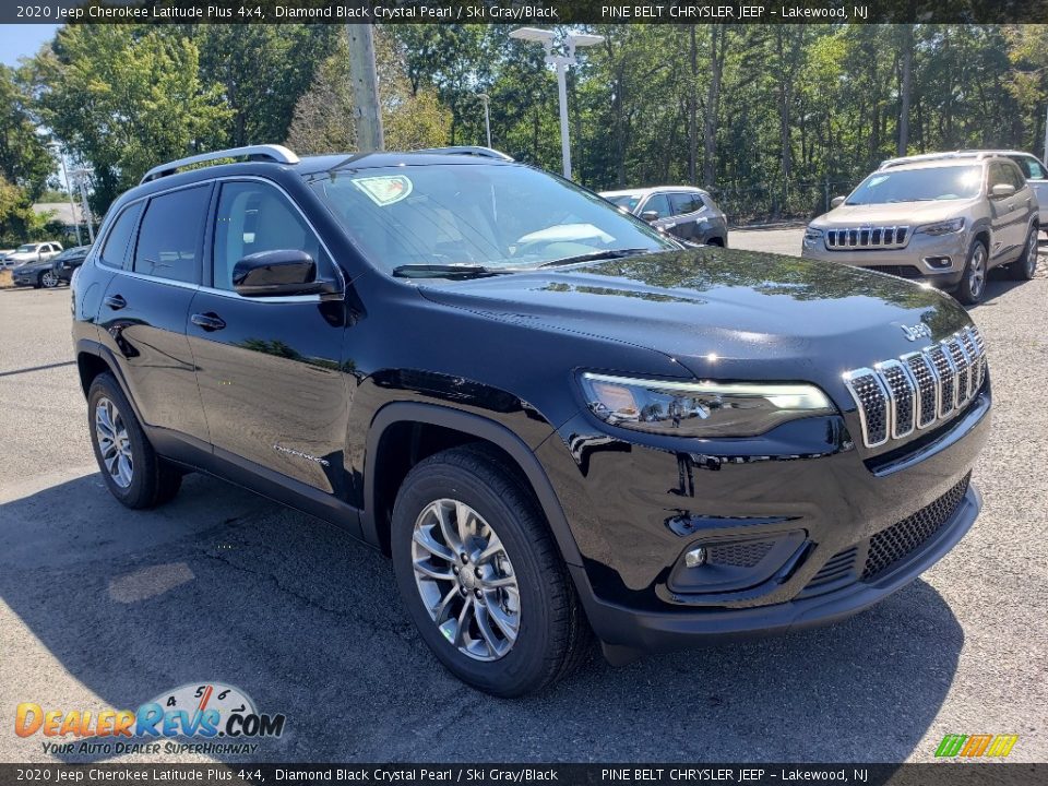 2020 Jeep Cherokee Latitude Plus 4x4 Diamond Black Crystal Pearl / Ski Gray/Black Photo #1