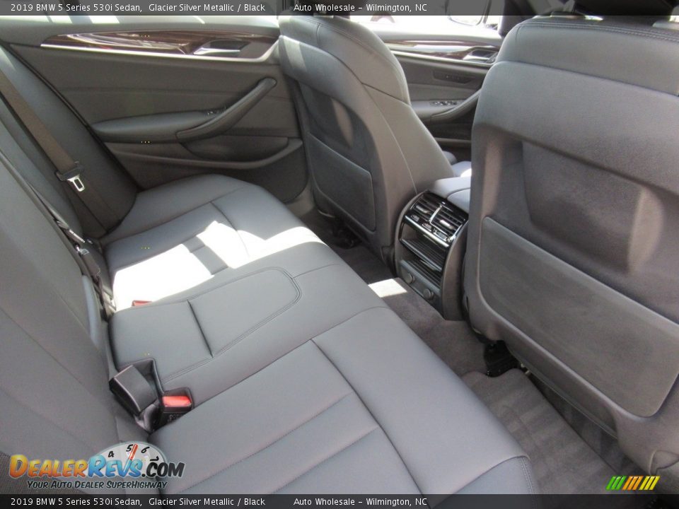 2019 BMW 5 Series 530i Sedan Glacier Silver Metallic / Black Photo #13