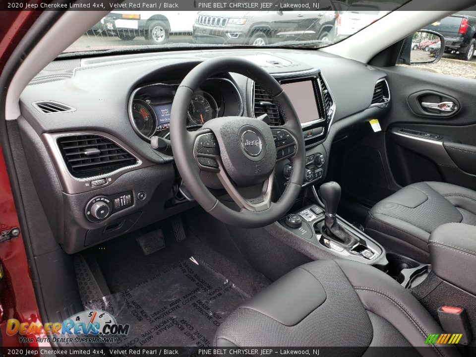 Dashboard of 2020 Jeep Cherokee Limited 4x4 Photo #7