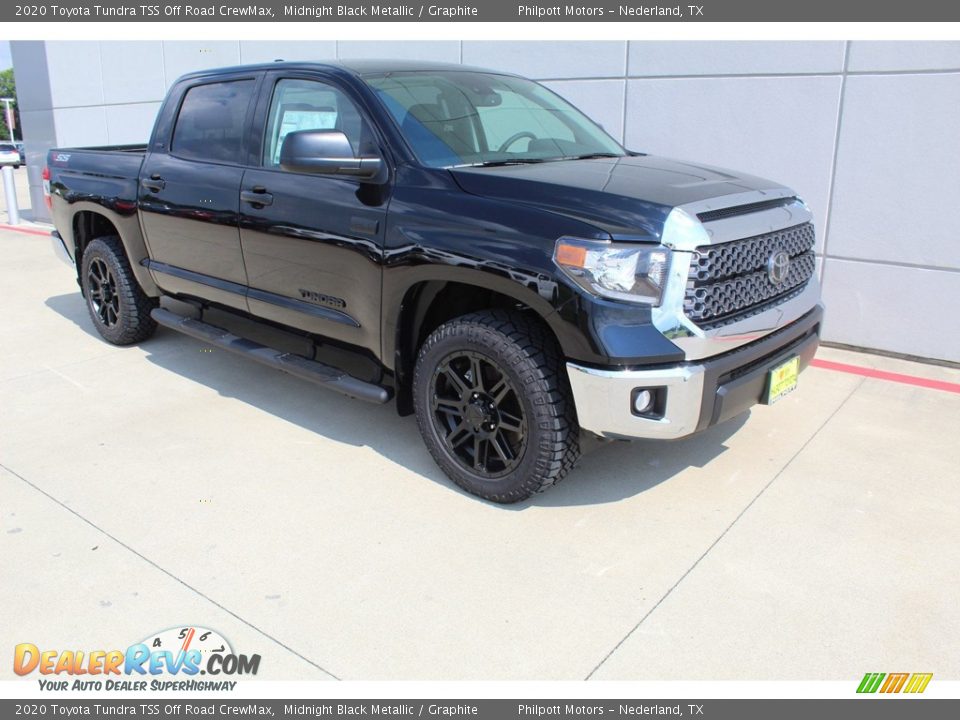 Front 3/4 View of 2020 Toyota Tundra TSS Off Road CrewMax Photo #2