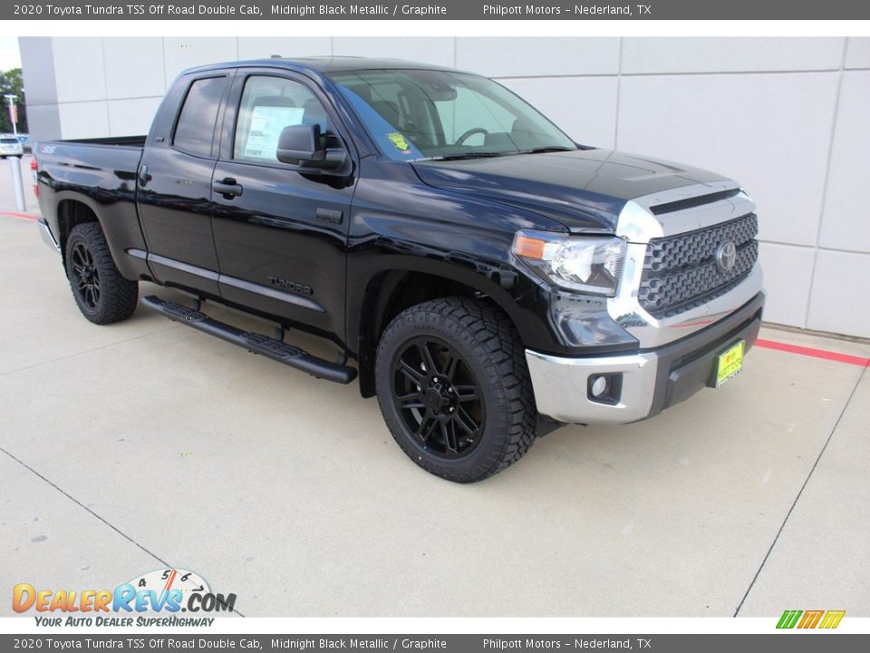 Front 3/4 View of 2020 Toyota Tundra TSS Off Road Double Cab Photo #2