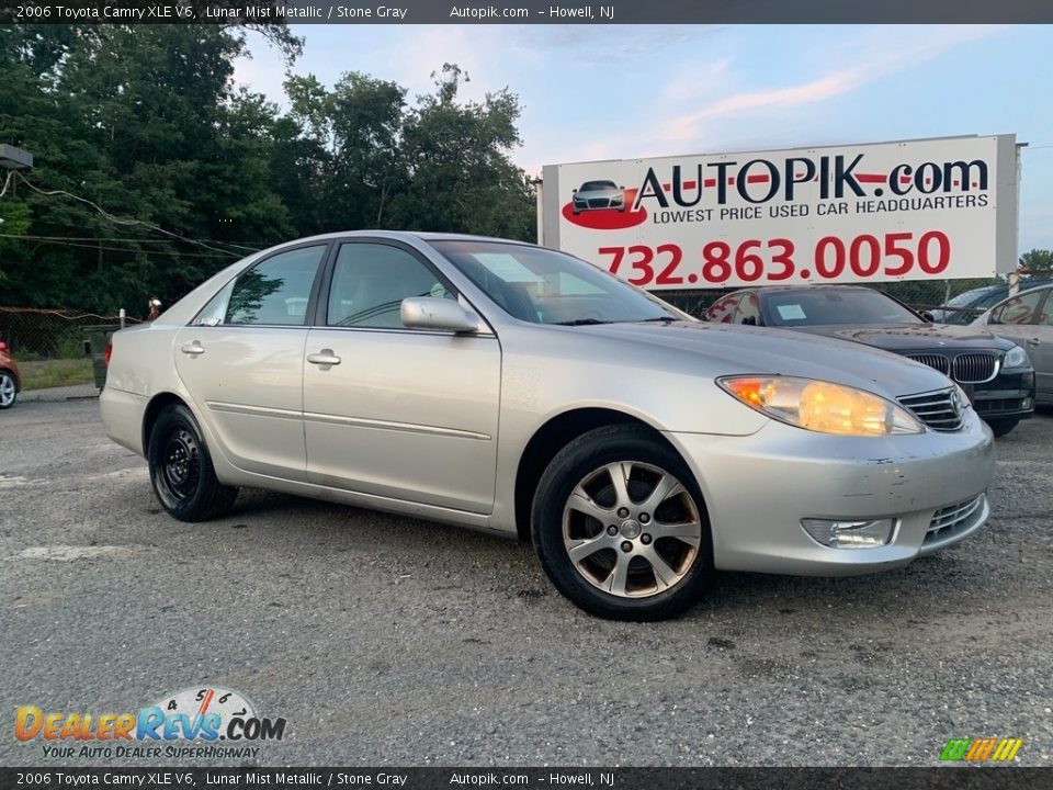 2006 Toyota Camry XLE V6 Lunar Mist Metallic / Stone Gray Photo #1