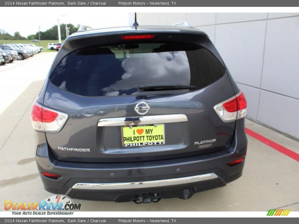 2014 Nissan Pathfinder Platinum Dark Slate / Charcoal Photo #10