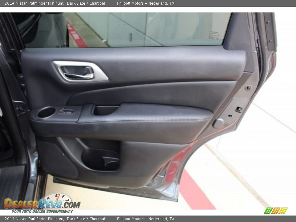 2014 Nissan Pathfinder Platinum Dark Slate / Charcoal Photo #31