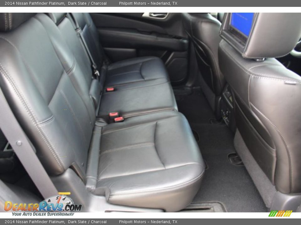 2014 Nissan Pathfinder Platinum Dark Slate / Charcoal Photo #32