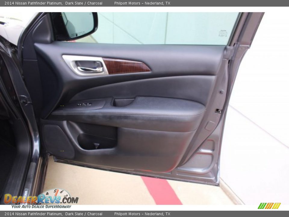 2014 Nissan Pathfinder Platinum Dark Slate / Charcoal Photo #33