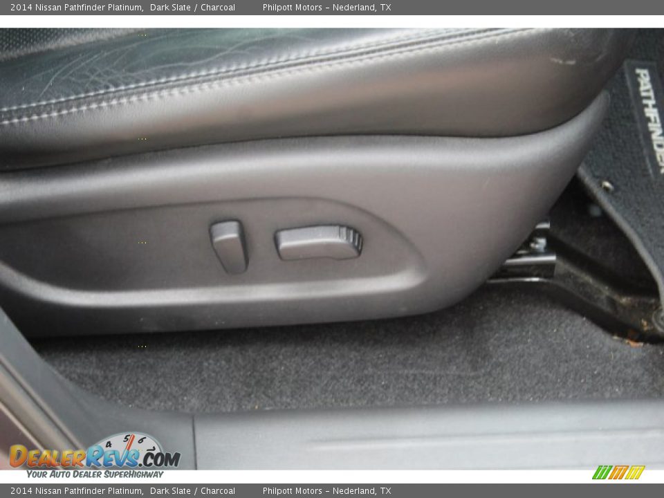 2014 Nissan Pathfinder Platinum Dark Slate / Charcoal Photo #35