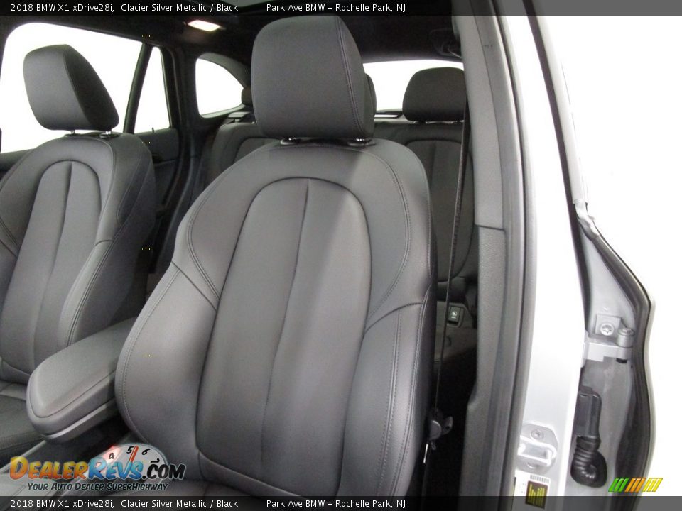2018 BMW X1 xDrive28i Glacier Silver Metallic / Black Photo #8