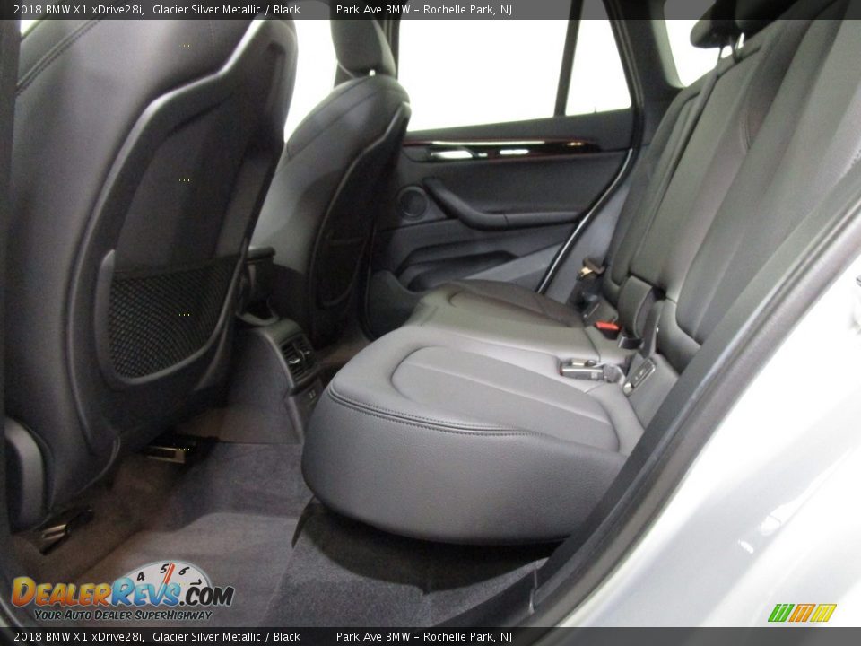 2018 BMW X1 xDrive28i Glacier Silver Metallic / Black Photo #12