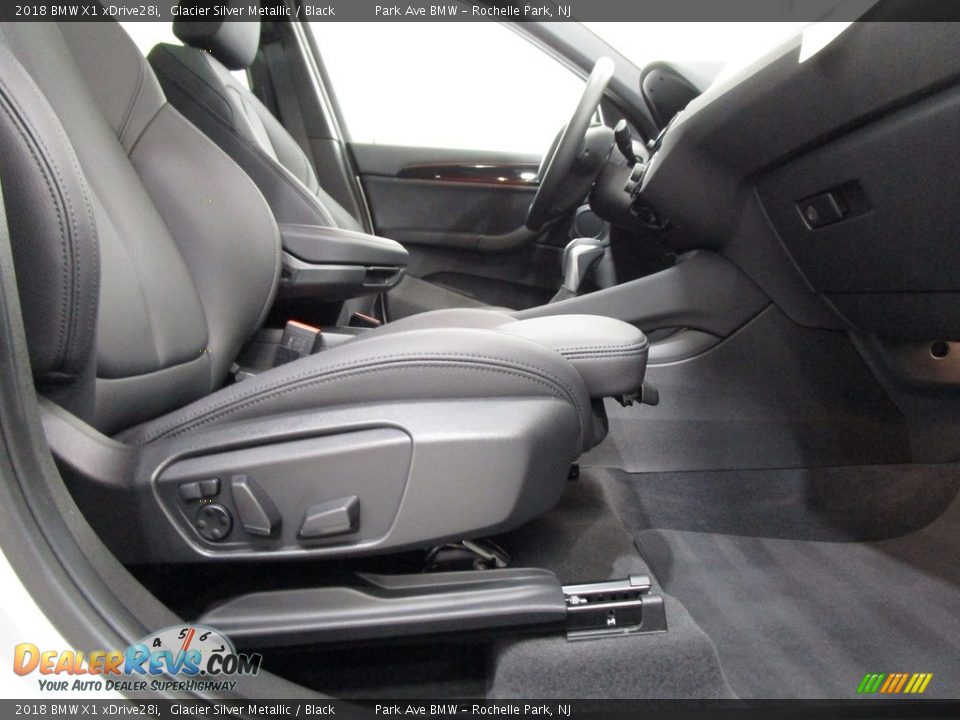 2018 BMW X1 xDrive28i Glacier Silver Metallic / Black Photo #15