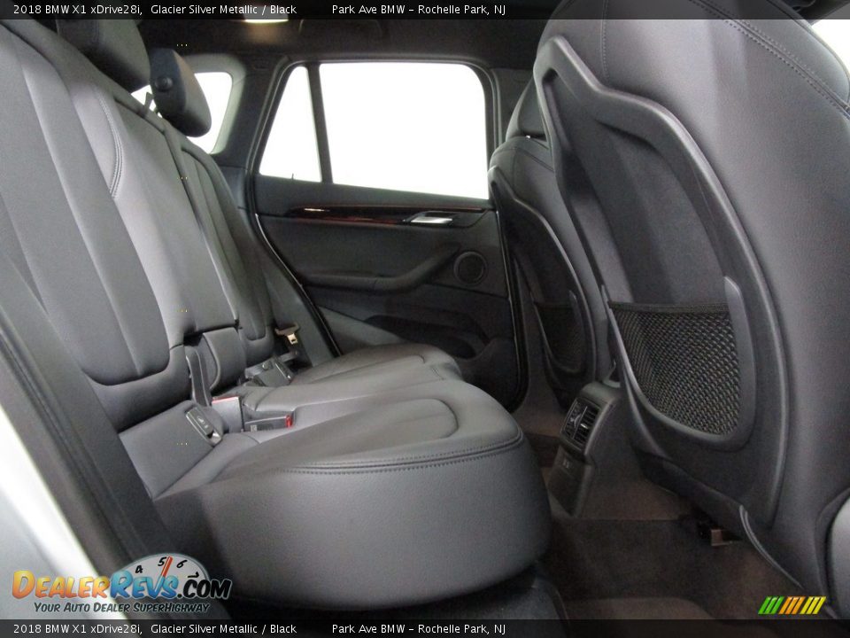 2018 BMW X1 xDrive28i Glacier Silver Metallic / Black Photo #18