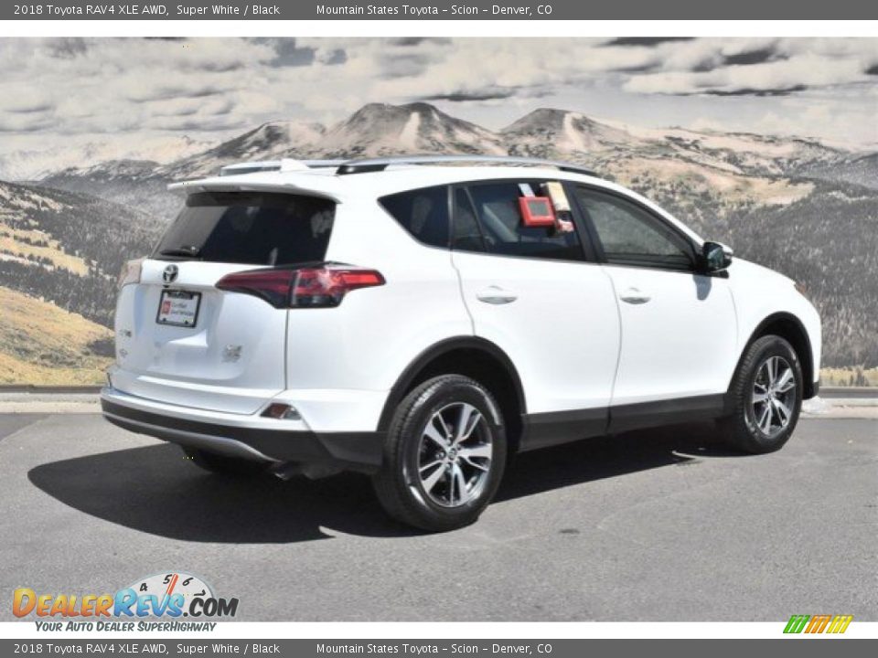 2018 Toyota RAV4 XLE AWD Super White / Black Photo #3