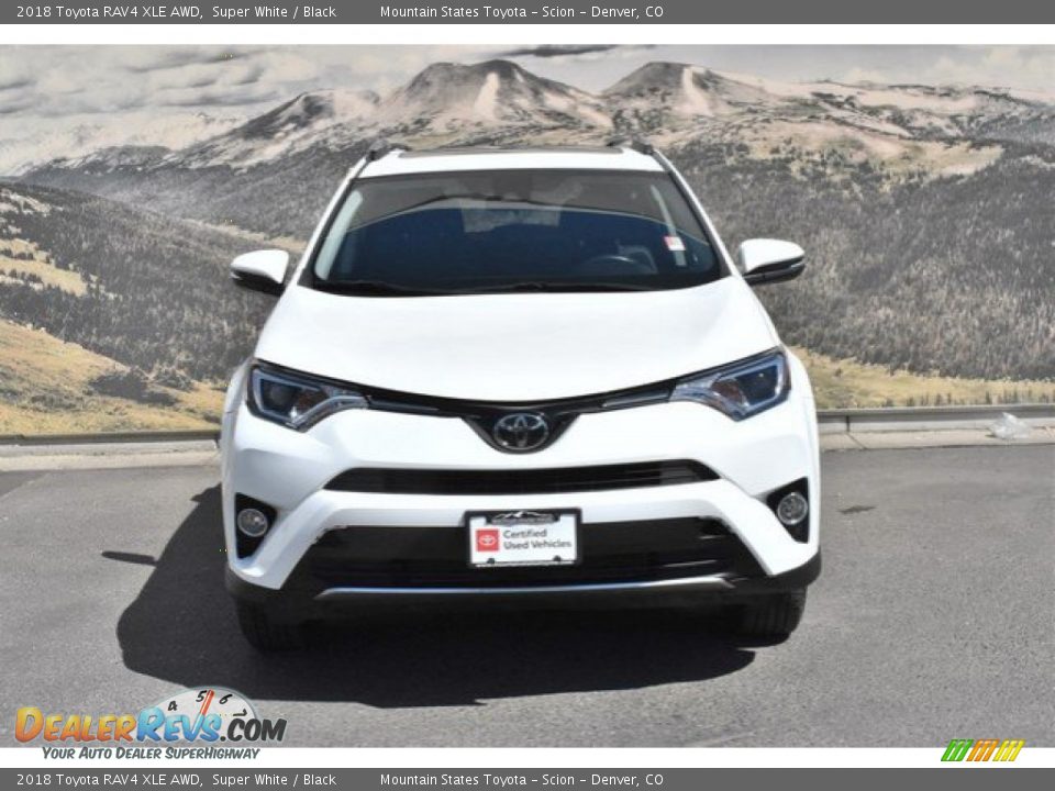 2018 Toyota RAV4 XLE AWD Super White / Black Photo #4