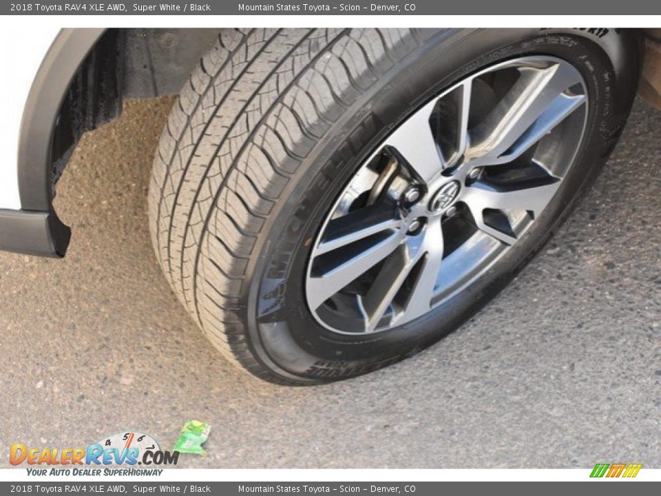 2018 Toyota RAV4 XLE AWD Super White / Black Photo #29