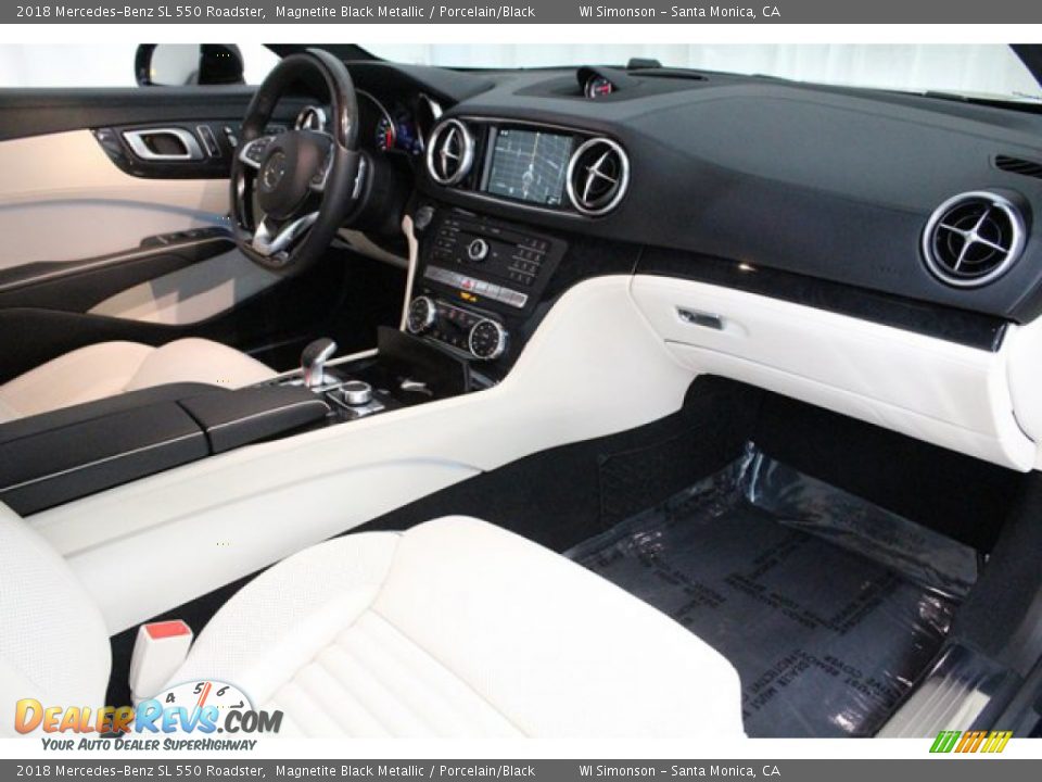 2018 Mercedes-Benz SL 550 Roadster Magnetite Black Metallic / Porcelain/Black Photo #31
