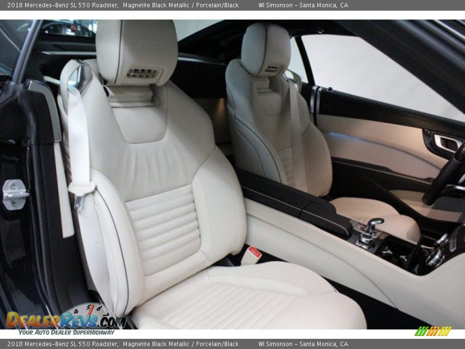 2018 Mercedes-Benz SL 550 Roadster Magnetite Black Metallic / Porcelain/Black Photo #34