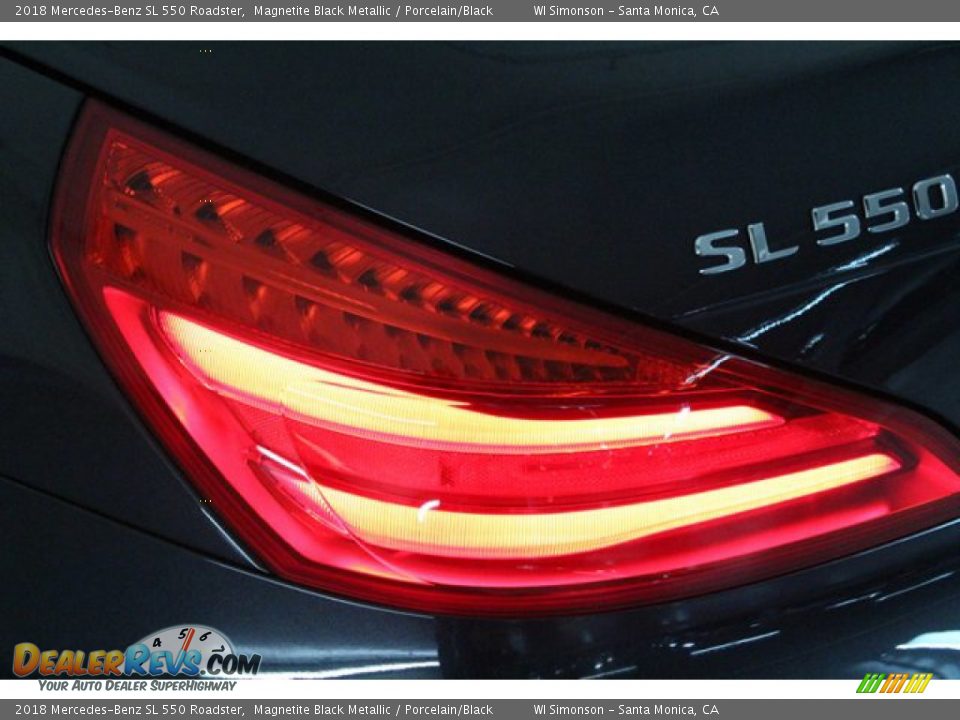 2018 Mercedes-Benz SL 550 Roadster Magnetite Black Metallic / Porcelain/Black Photo #36