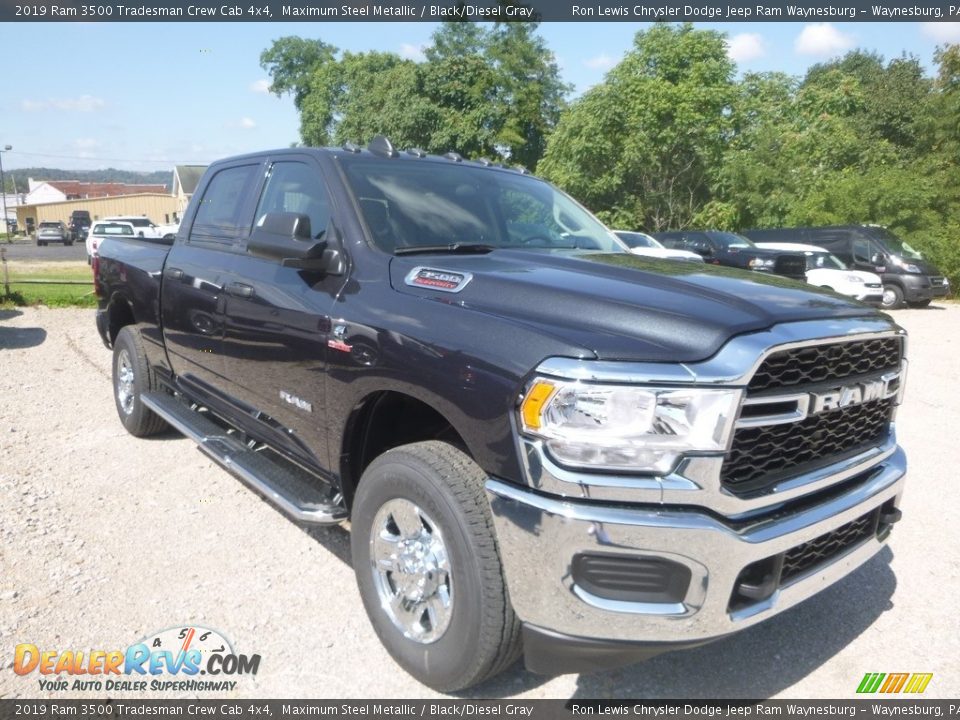 2019 Ram 3500 Tradesman Crew Cab 4x4 Maximum Steel Metallic / Black/Diesel Gray Photo #7
