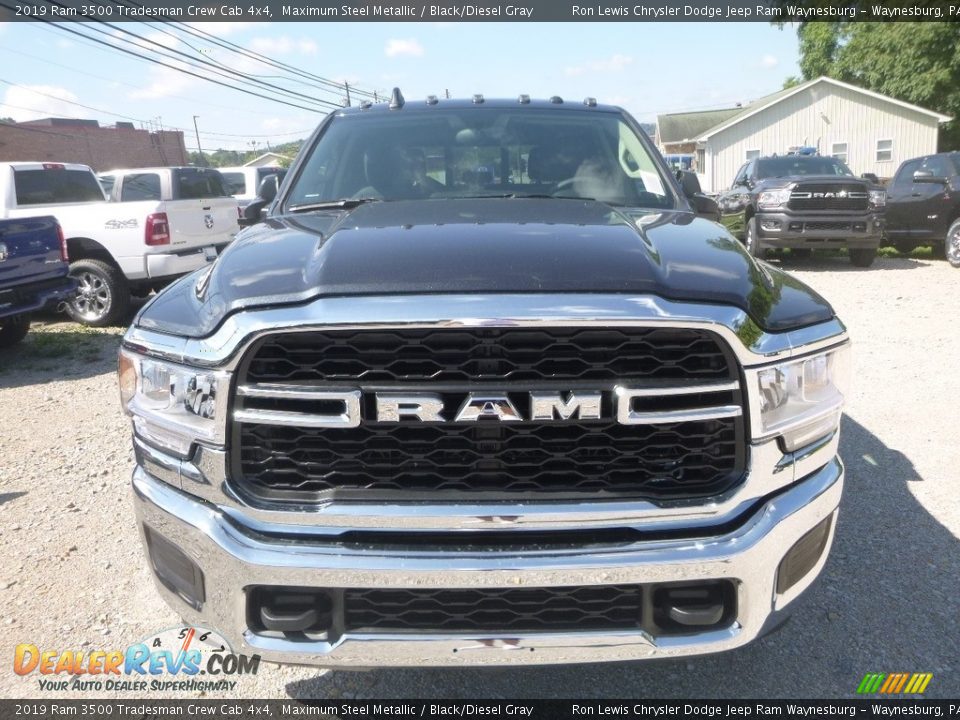 2019 Ram 3500 Tradesman Crew Cab 4x4 Maximum Steel Metallic / Black/Diesel Gray Photo #8
