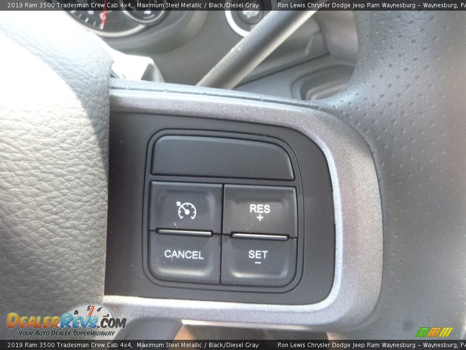 2019 Ram 3500 Tradesman Crew Cab 4x4 Maximum Steel Metallic / Black/Diesel Gray Photo #17
