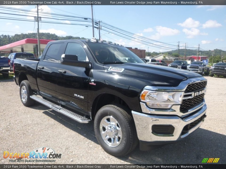 Front 3/4 View of 2019 Ram 3500 Tradesman Crew Cab 4x4 Photo #7