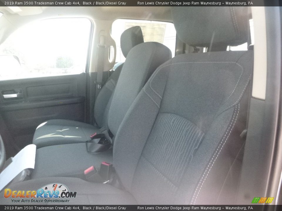 2019 Ram 3500 Tradesman Crew Cab 4x4 Black / Black/Diesel Gray Photo #13