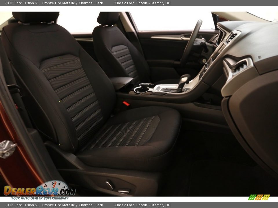 2016 Ford Fusion SE Bronze Fire Metallic / Charcoal Black Photo #17